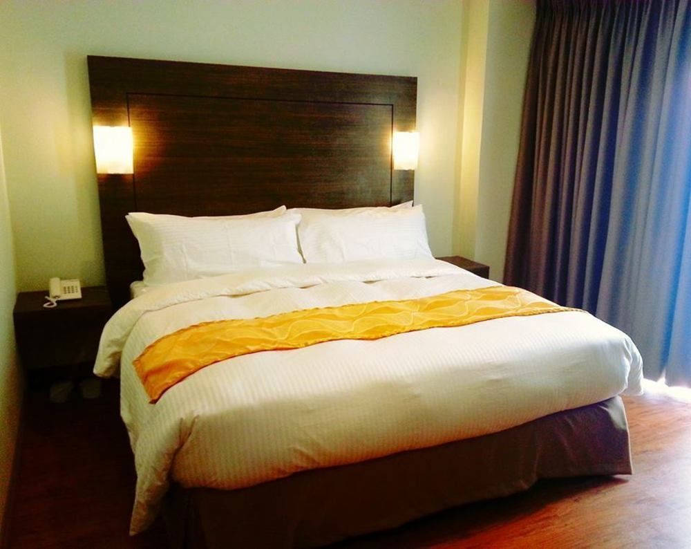 Vista Real Hotel Tagaytay City Dış mekan fotoğraf