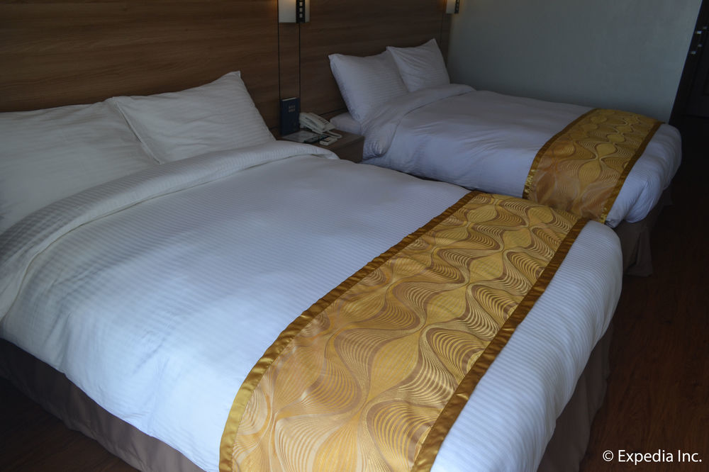 Vista Real Hotel Tagaytay City Dış mekan fotoğraf
