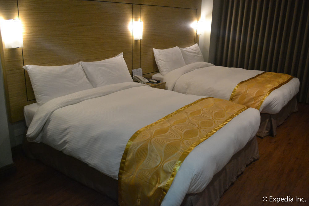 Vista Real Hotel Tagaytay City Dış mekan fotoğraf