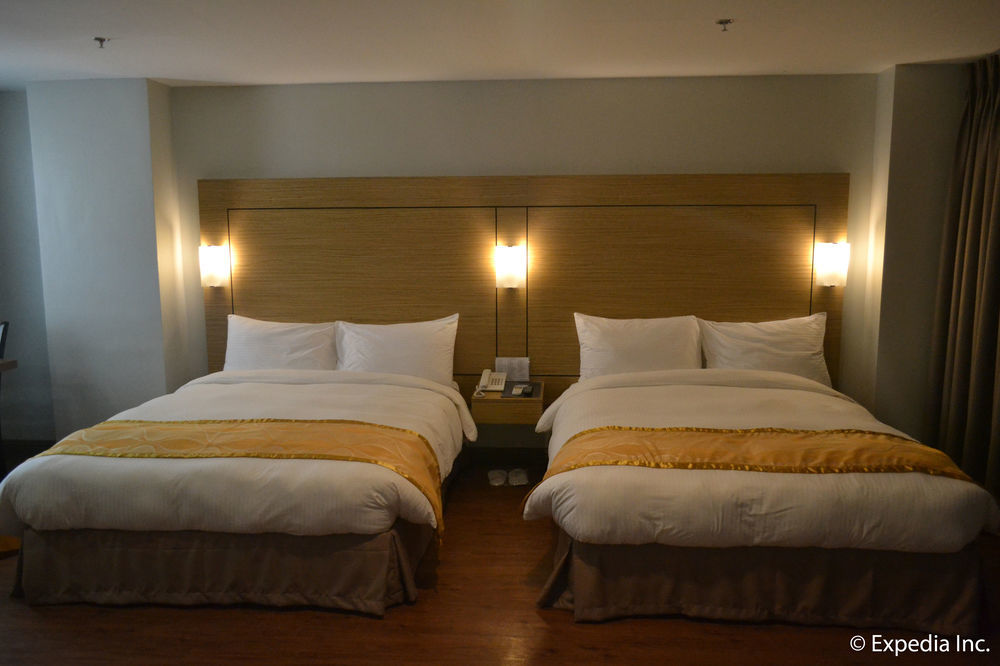 Vista Real Hotel Tagaytay City Dış mekan fotoğraf