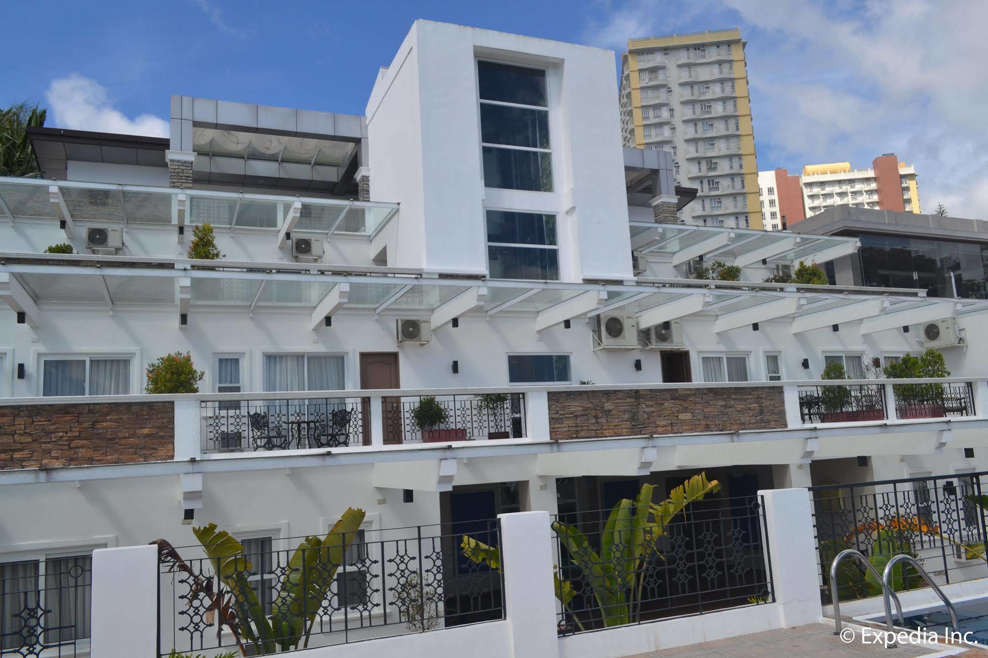 Vista Real Hotel Tagaytay City Dış mekan fotoğraf