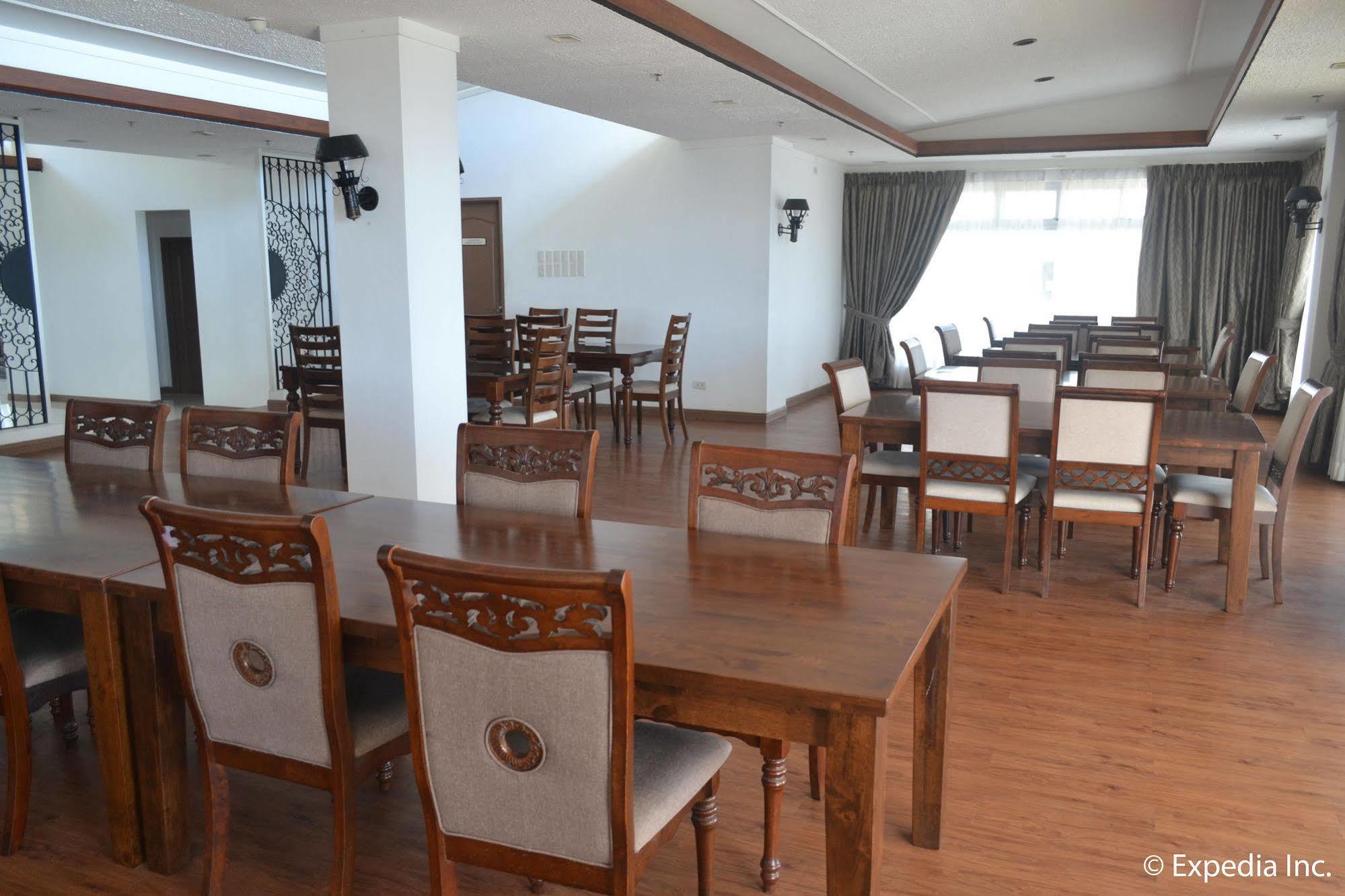 Vista Real Hotel Tagaytay City Dış mekan fotoğraf