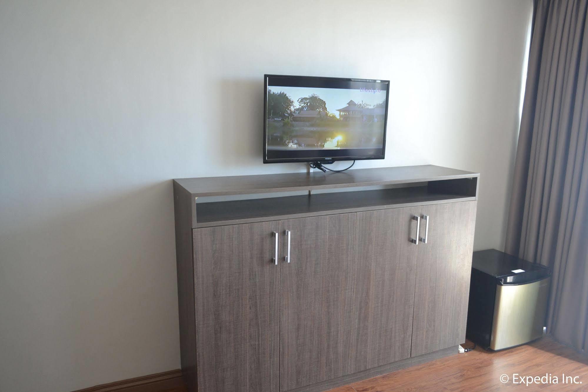 Vista Real Hotel Tagaytay City Dış mekan fotoğraf