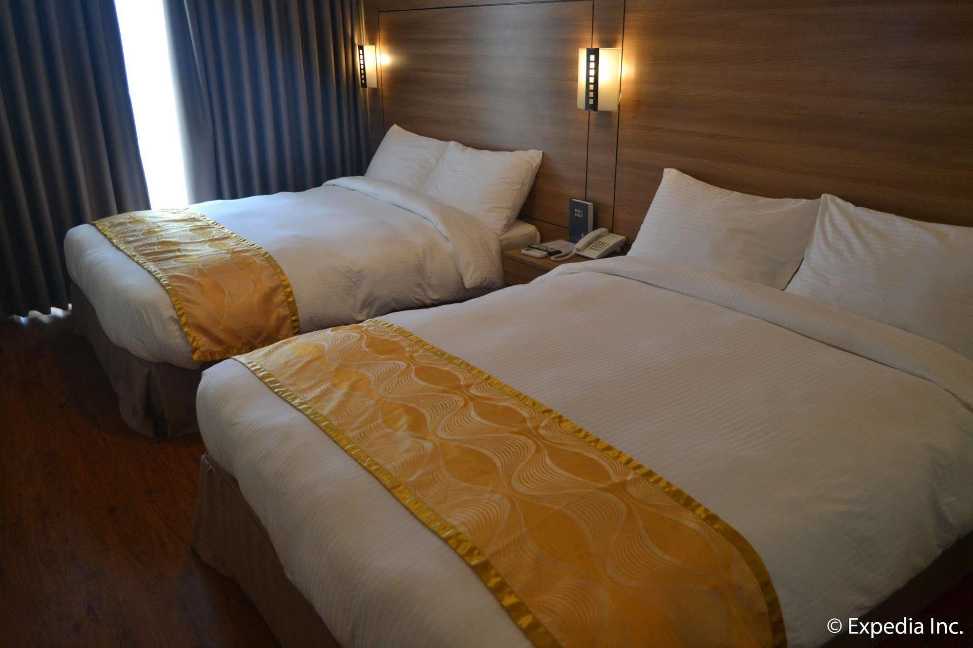Vista Real Hotel Tagaytay City Dış mekan fotoğraf