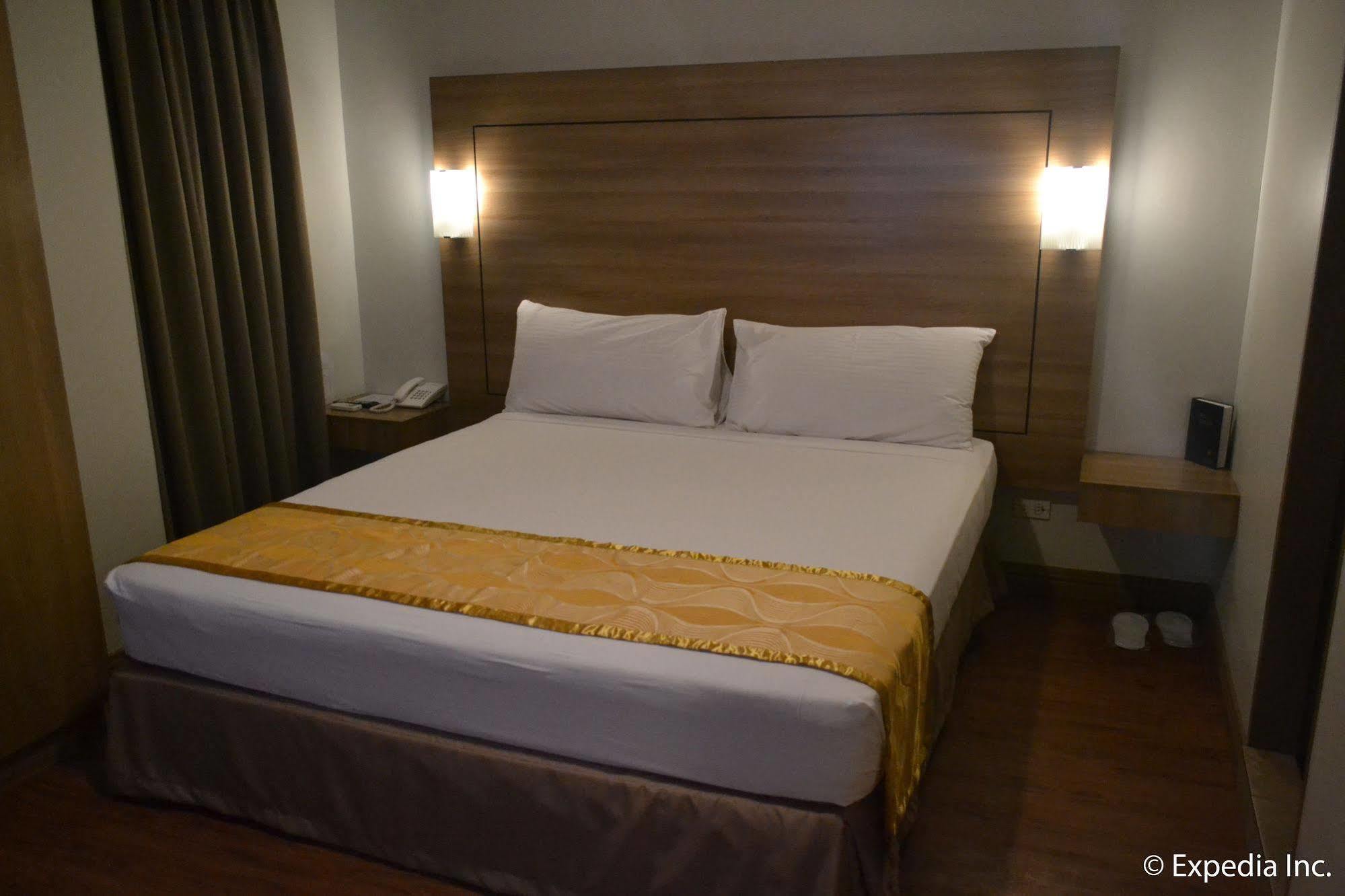 Vista Real Hotel Tagaytay City Dış mekan fotoğraf