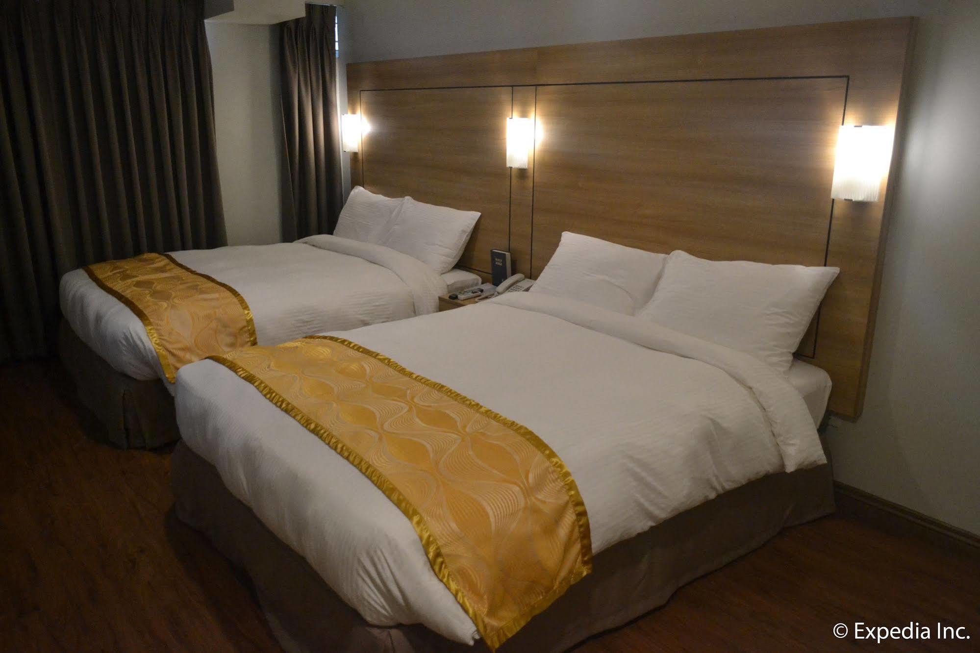 Vista Real Hotel Tagaytay City Dış mekan fotoğraf