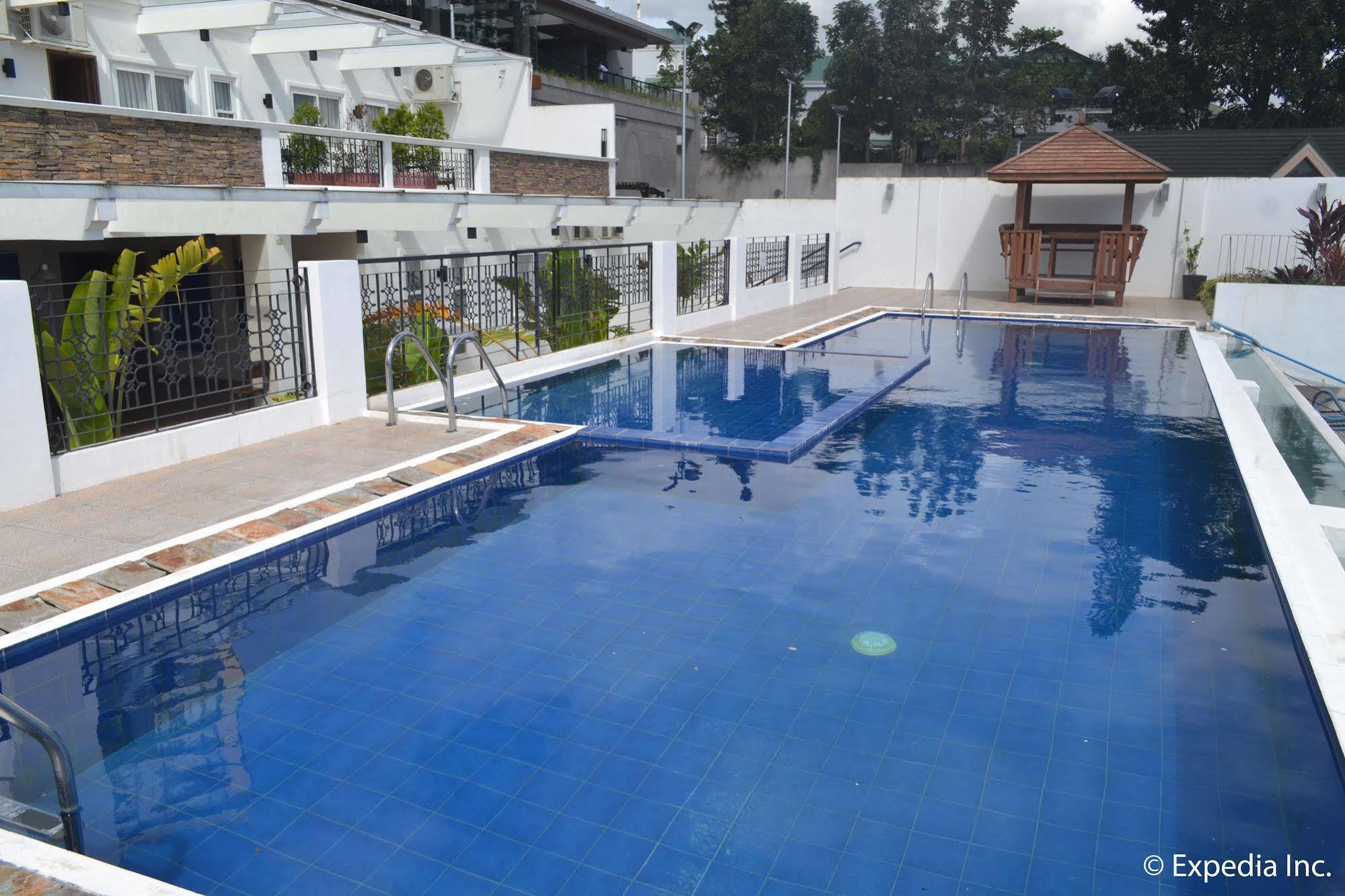 Vista Real Hotel Tagaytay City Dış mekan fotoğraf